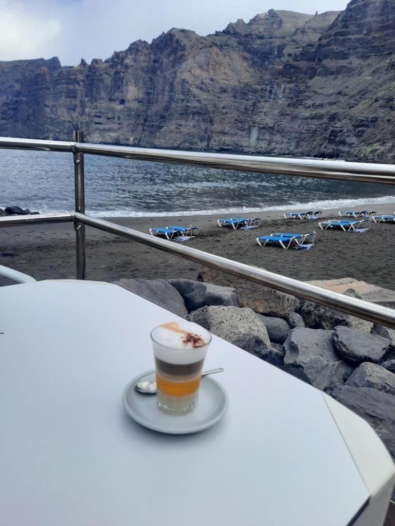 Amazing View Los Gigantes & La Gomera Apartamento Acantilado de los Gigantes Exterior foto